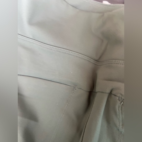 Athleta - Highlands Hybrid Cargo 11 Tight - NWT -Green size 26 - Picture 12 of 15